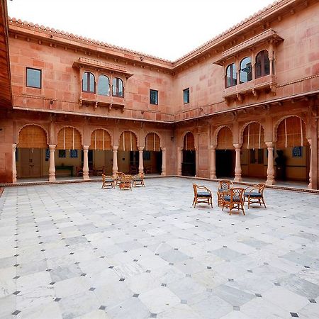 The Lallgarh Palace A Heritage Hotel Биканер Екстериор снимка