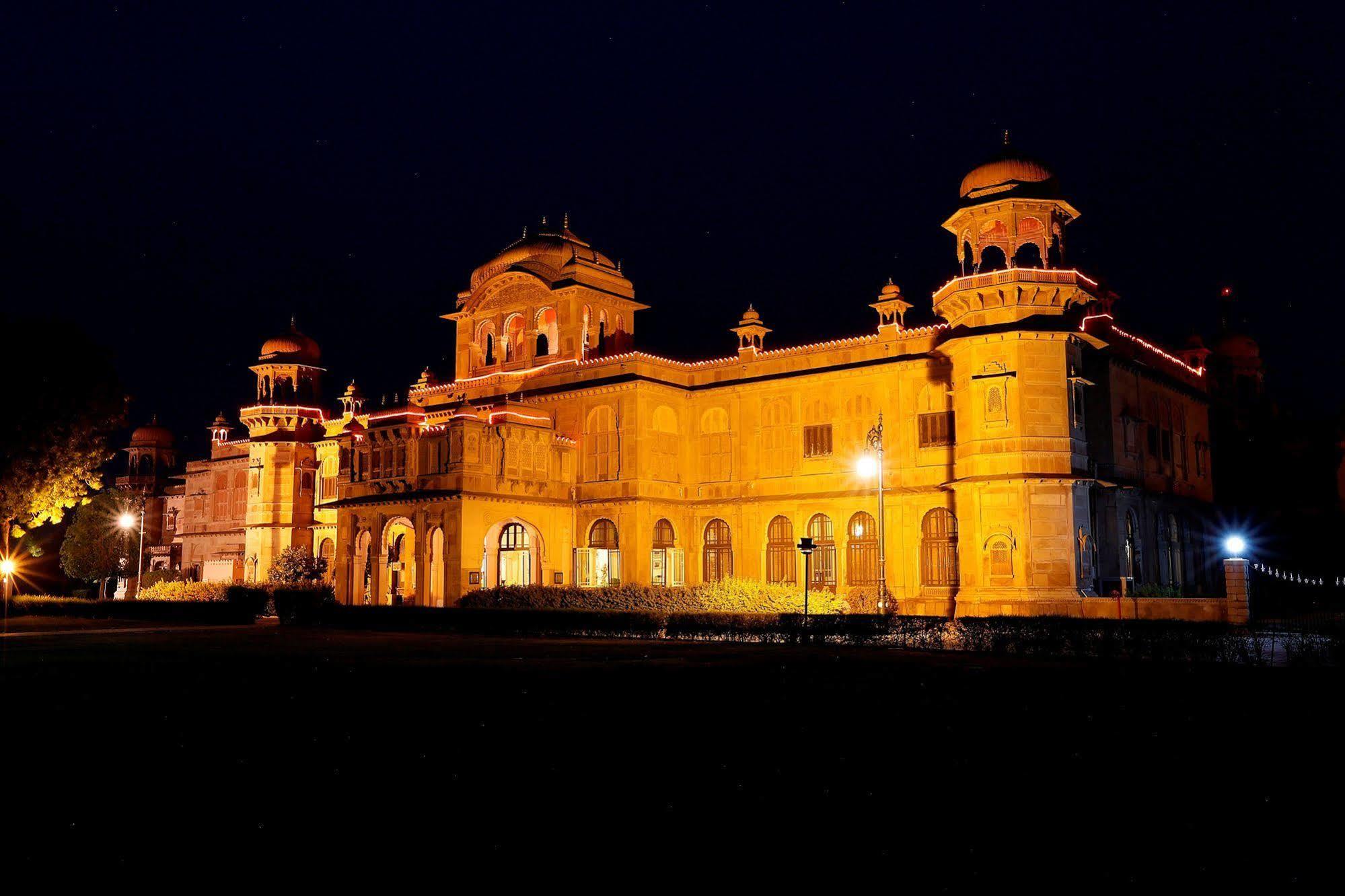 The Lallgarh Palace A Heritage Hotel Биканер Екстериор снимка
