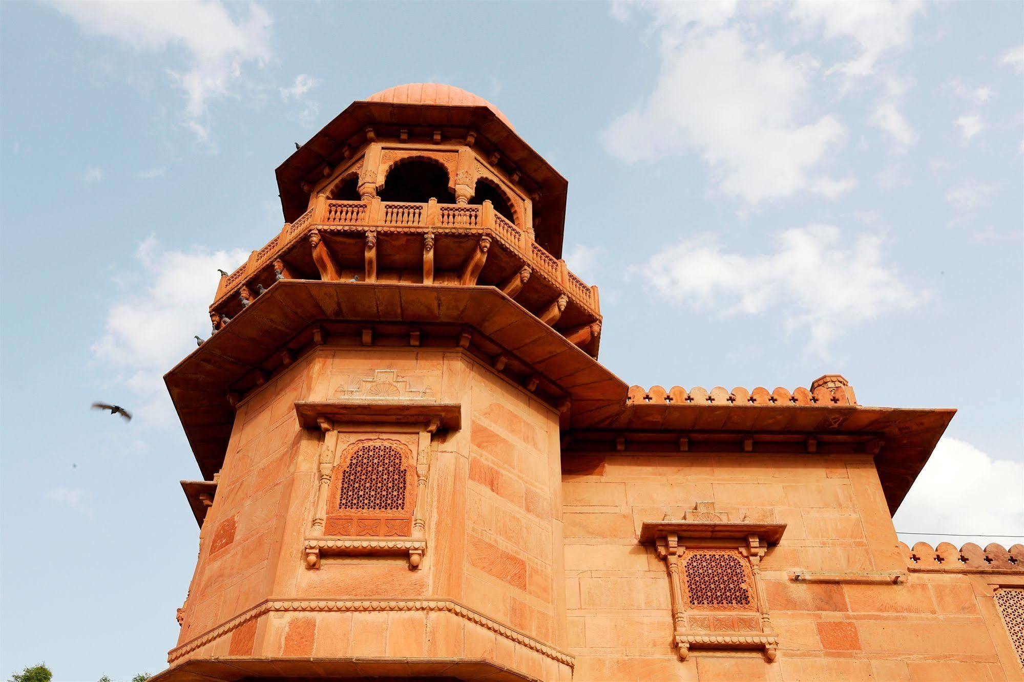 The Lallgarh Palace A Heritage Hotel Биканер Екстериор снимка