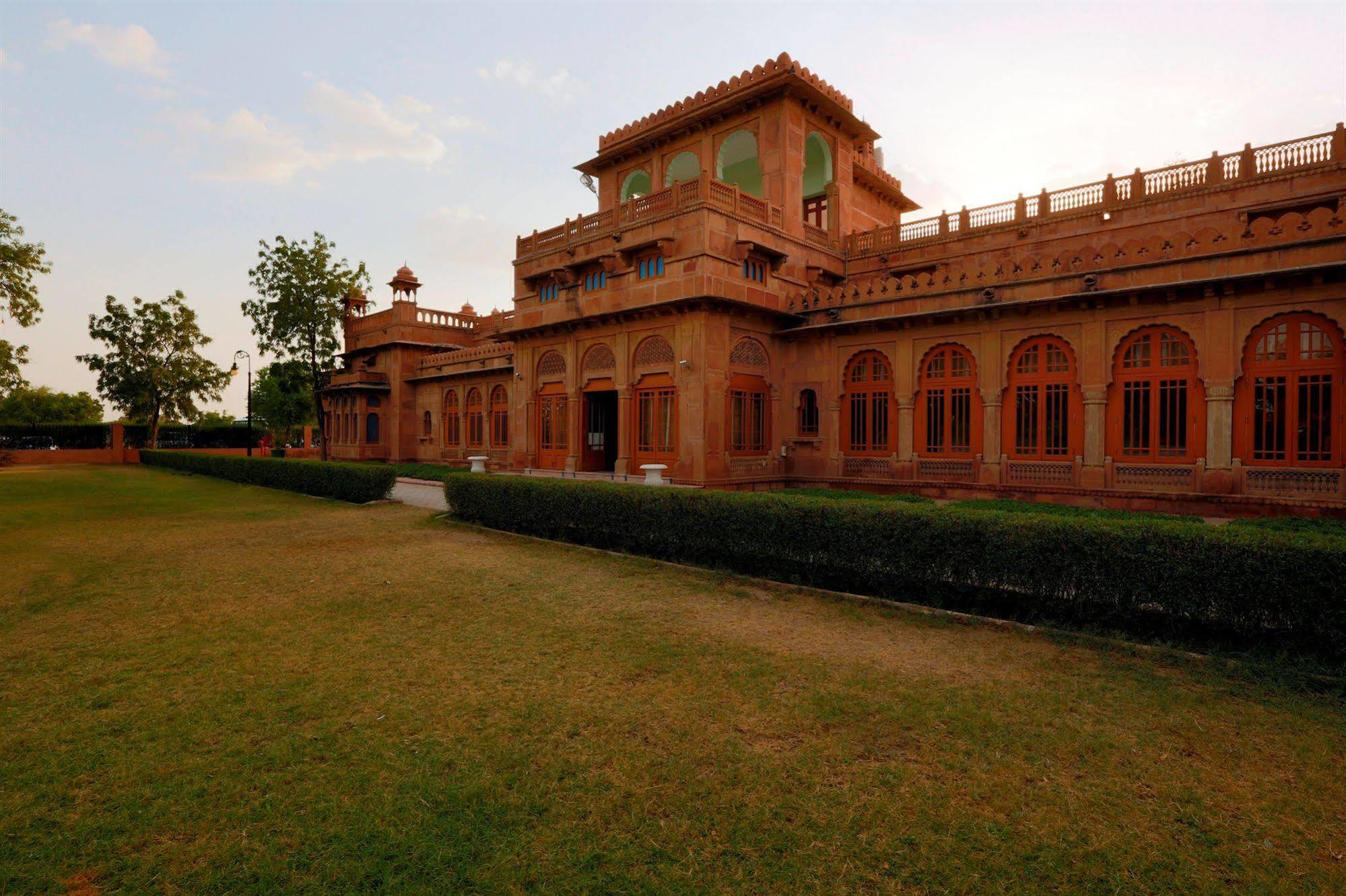 The Lallgarh Palace A Heritage Hotel Биканер Екстериор снимка